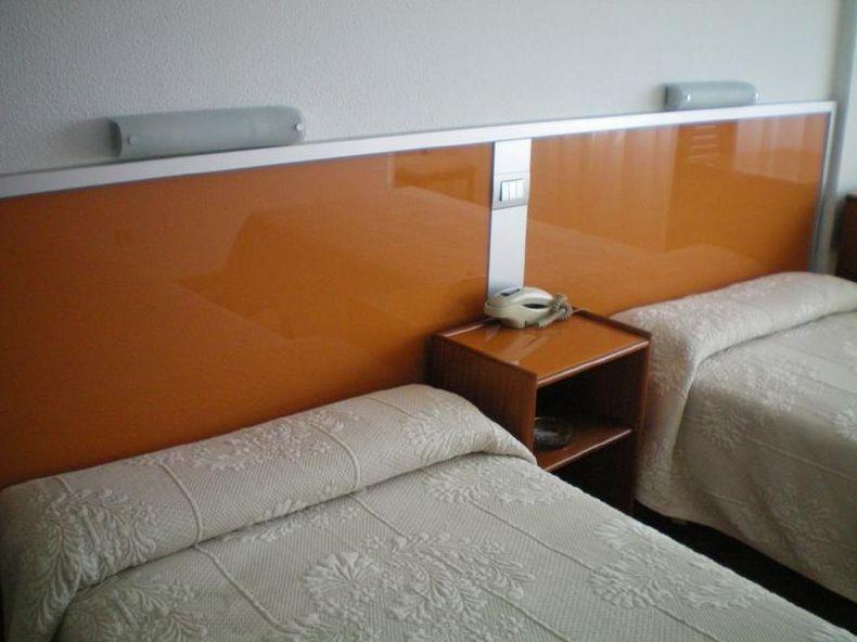 Hostal Liste Station A Coruña Zimmer foto