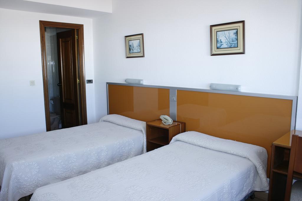 Hostal Liste Station A Coruña Zimmer foto